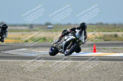 media/Apr-18-2025-TrackDaz (Fri) [[45f5874c44]]/B Group/Session 2 (Turn 7)/